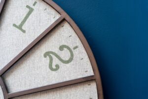 what is the best round to apply to business school?